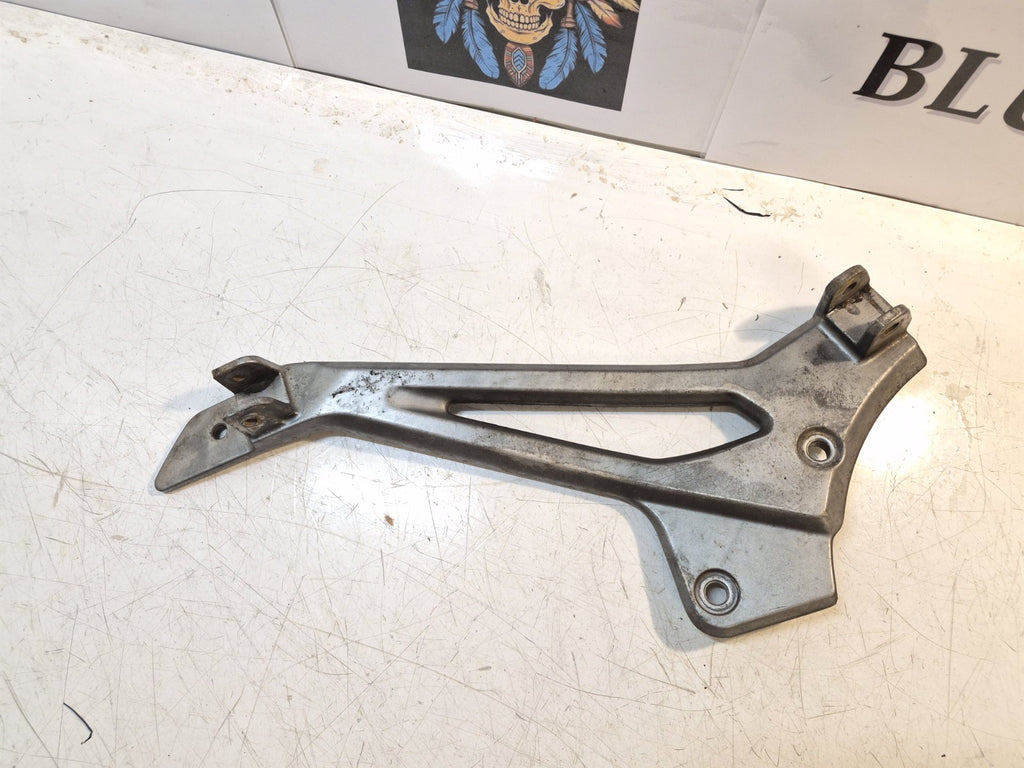 Kawasaki ER 5 Footpeg Hanger, Left-hand