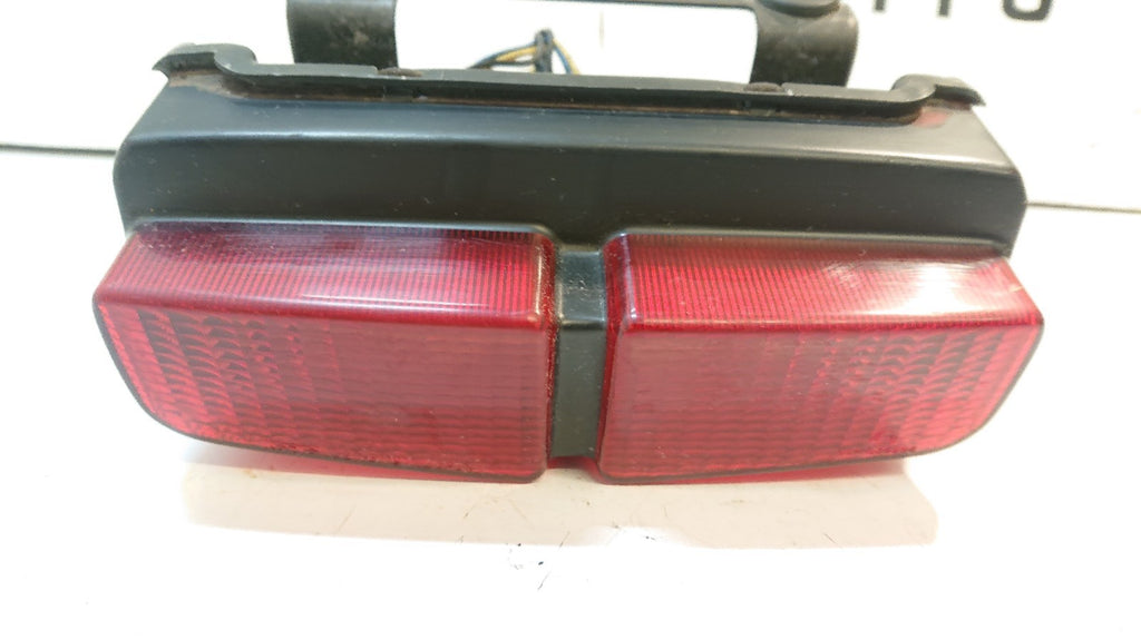 YAMAHA FZS600 FZS 600 FAZER REAR BRAKE LIGHT TAILIGHT TAIL LIGHT & BRACKET 98-03