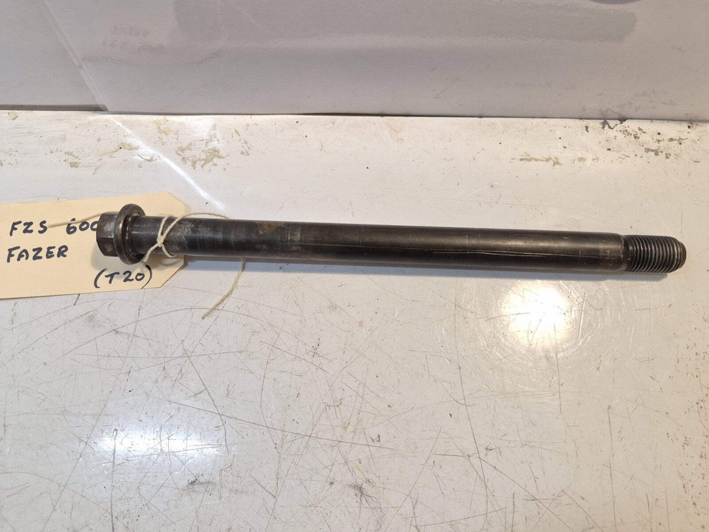 Yamaha FZS 600 FAZER Front Wheel Spindle