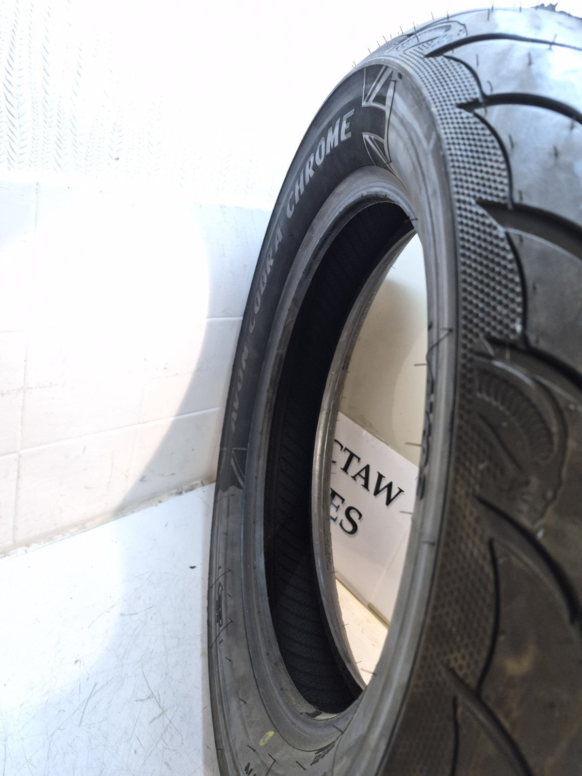 Avon Cobra Chrome 150/80 B16 Motorcycle Tyre