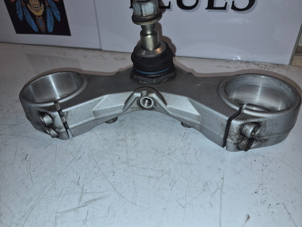 BMW R 1200 RT Lower Fork Brace