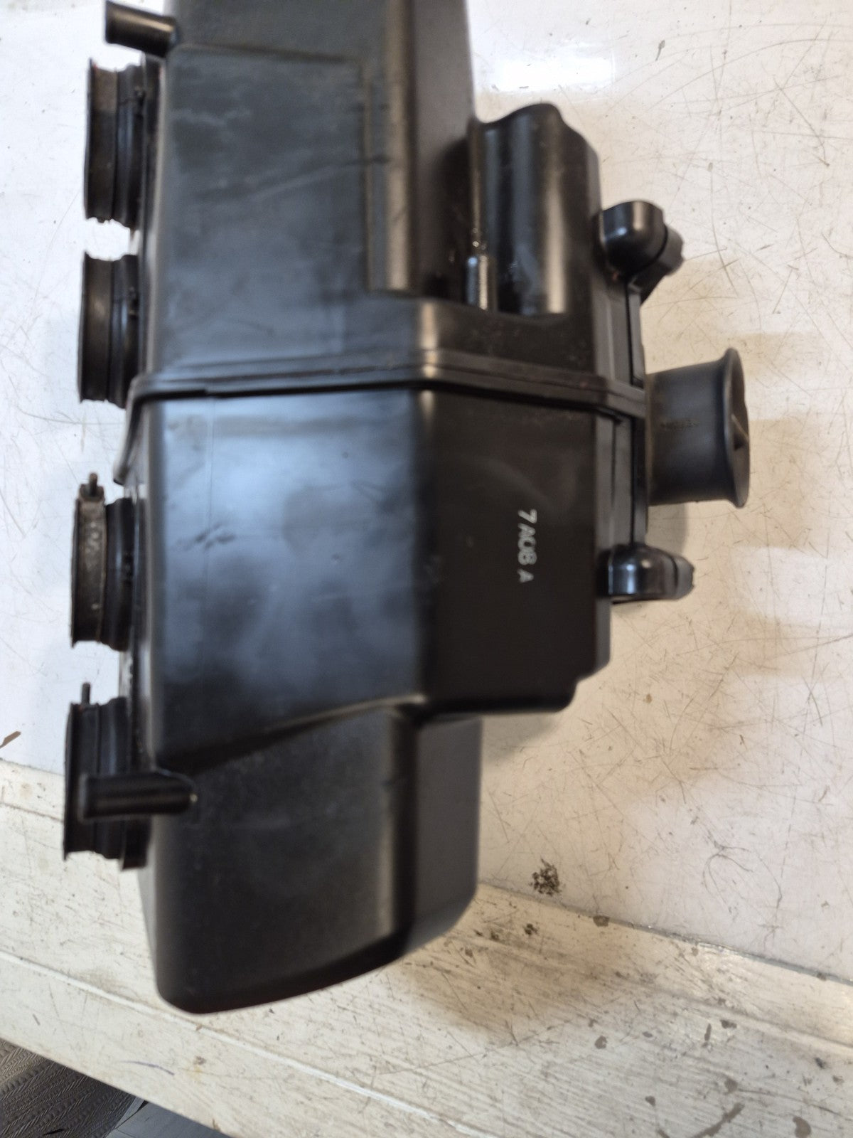 Suzuki GSF 1250 Bandit Airbox