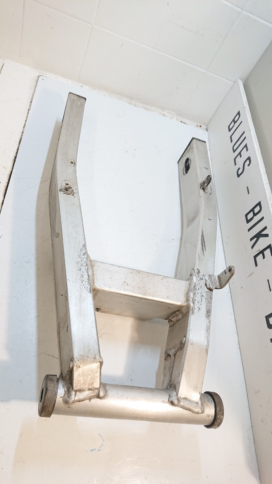Yamaha FZS 600 FAZER Swinging Arm