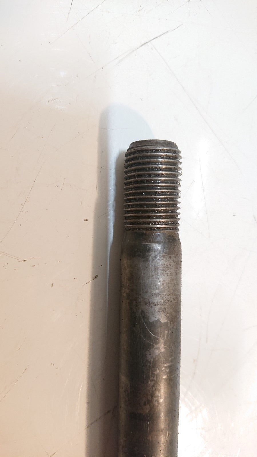 Yamaha FZS 600 FAZER Front Wheel Spindle