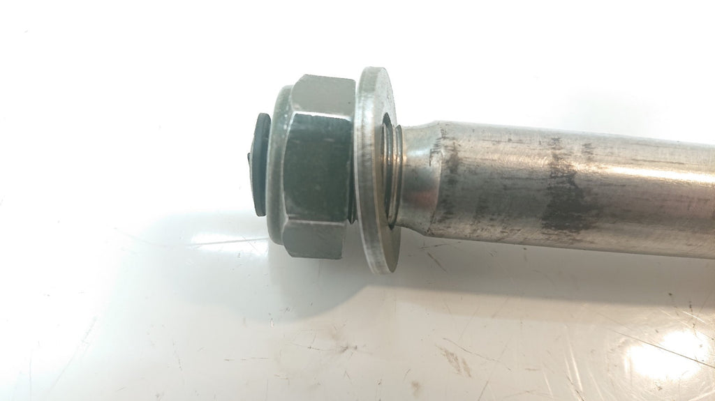 Yamaha FZ6 Fazer Swinging Arm Spindle /Bolt