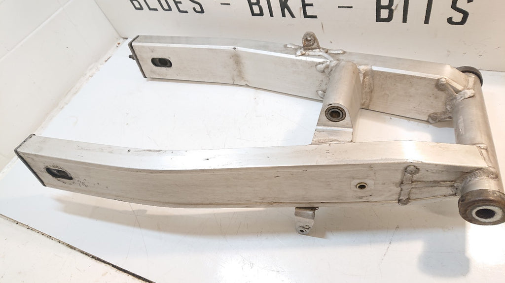 Yamaha FZS 600 FAZER Swinging Arm
